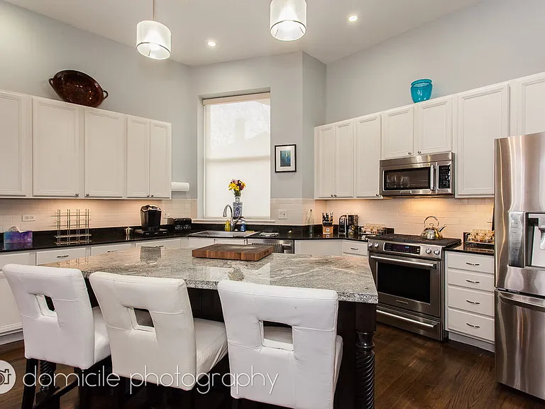 2113 W Washington Blvd #1 — Photo 4