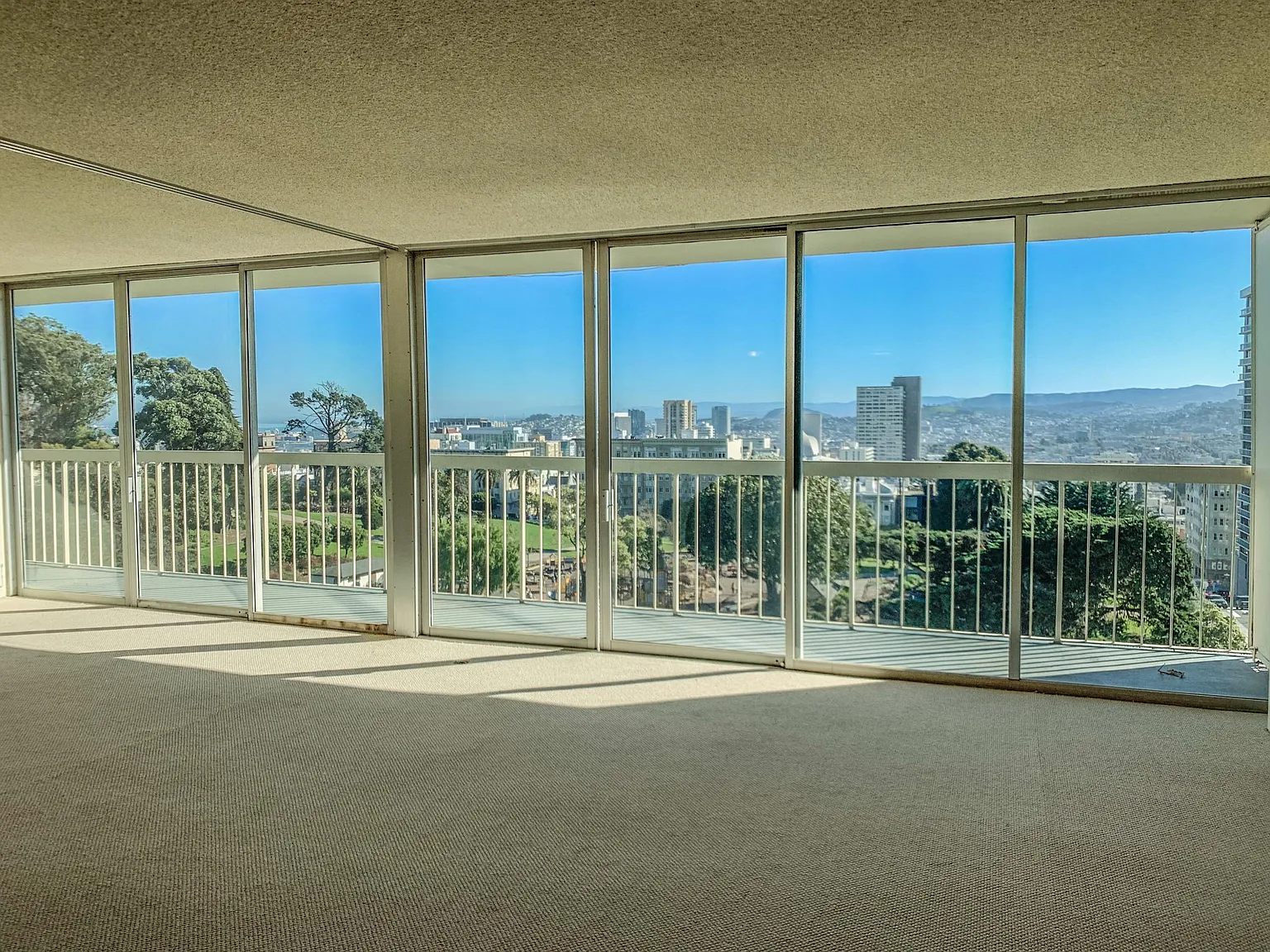 Washington Tower — Photo 1