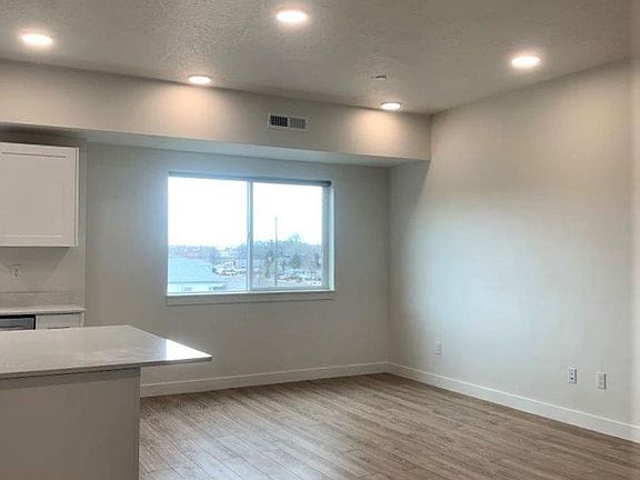 4th image of 2968 Wall Ave APT 101