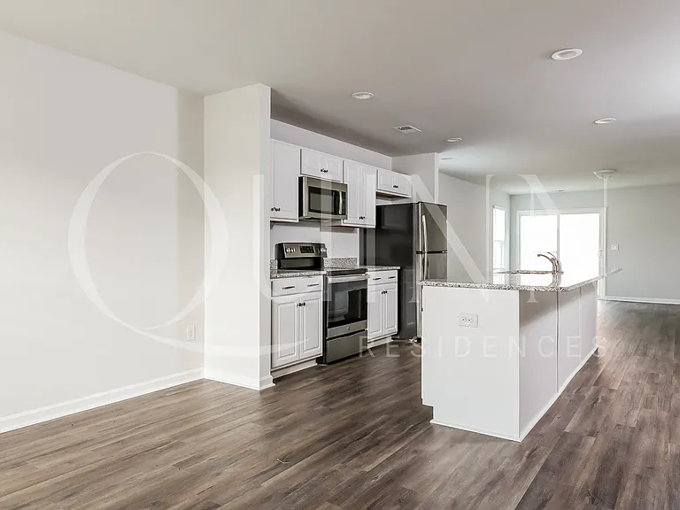 Tyger Pointe — Photo 34