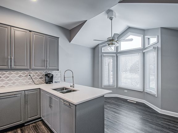 5th image of 10516 Brookridge Ct