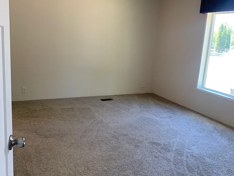 2860 E 642 N — Photo 7