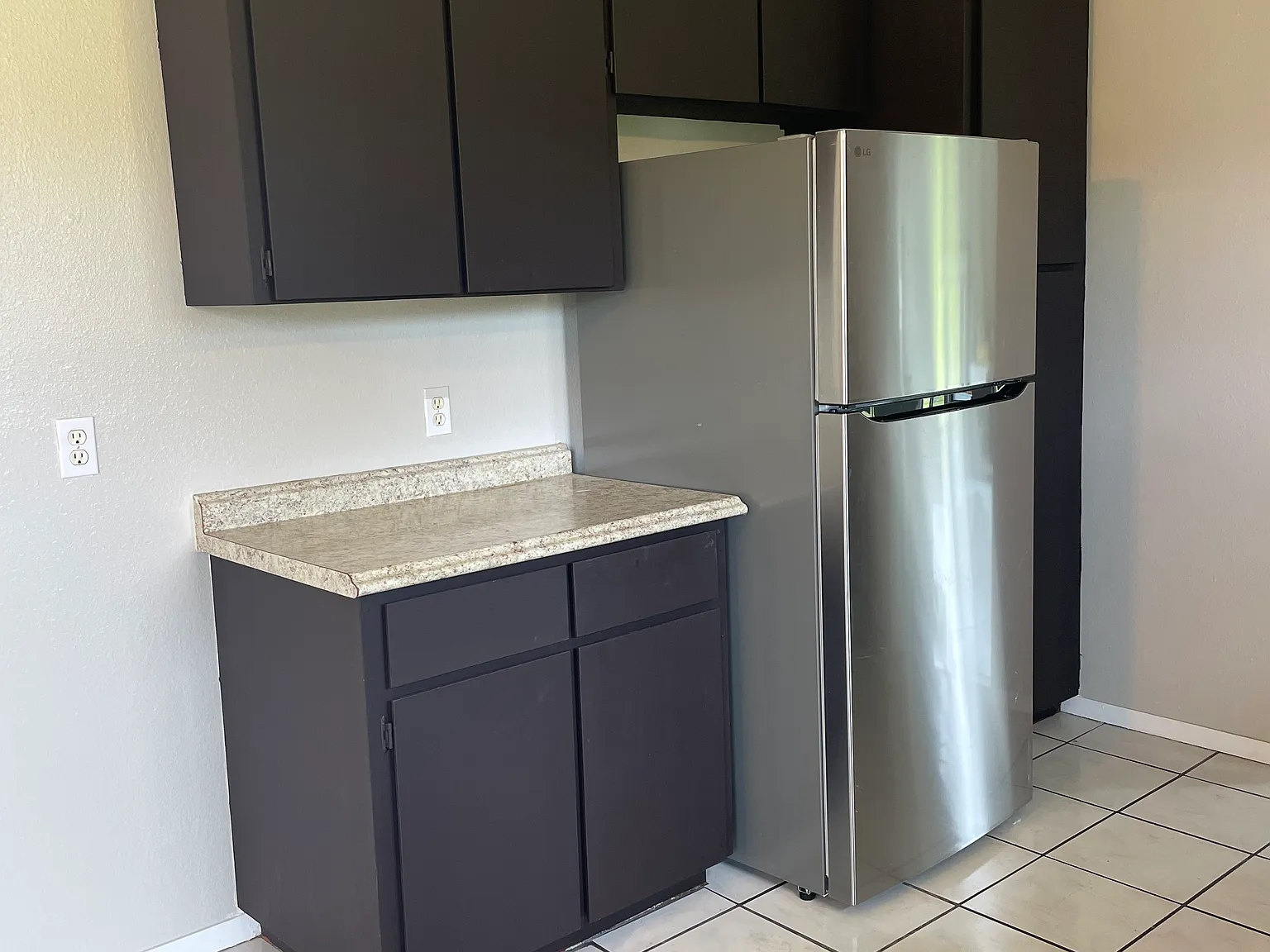 3 bed, 2.5 bath, 1200 sqft, $2,300 — Photo 4