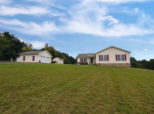 141 Meadow Spring Dr, Hardy, VA 24101