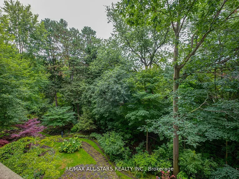 7071 Bayview Ave #211 — Photo 31