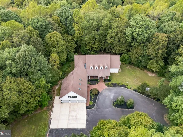 24305 Barnsby Ln, Hollywood, MD 20636