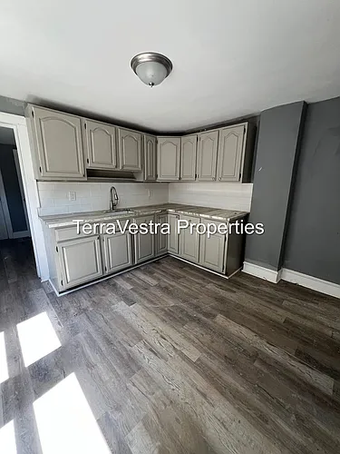 138 Denny Ave Photo 1