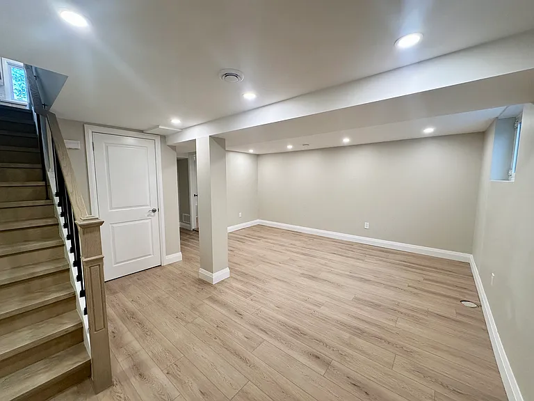 751 Hillcroft St #2 — Photo 6