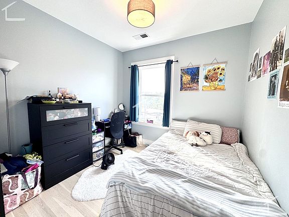 3rd image of 9 University Rd #2