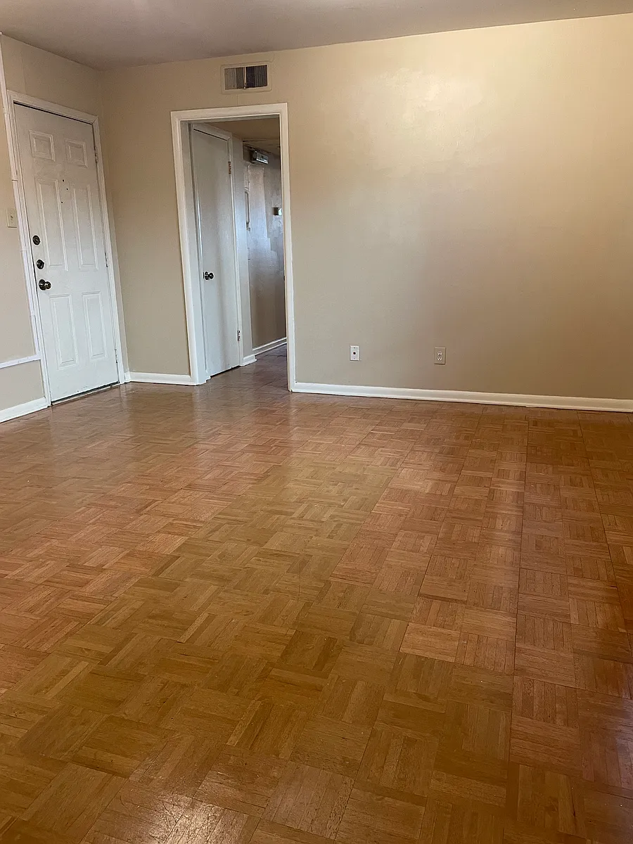 Building Photo - 5106 Reiger Ave #1