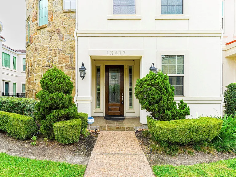13417 Preston Cliff Ct — Photo 4