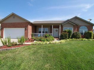 585 Manor Ln, Millstadt, IL 62260