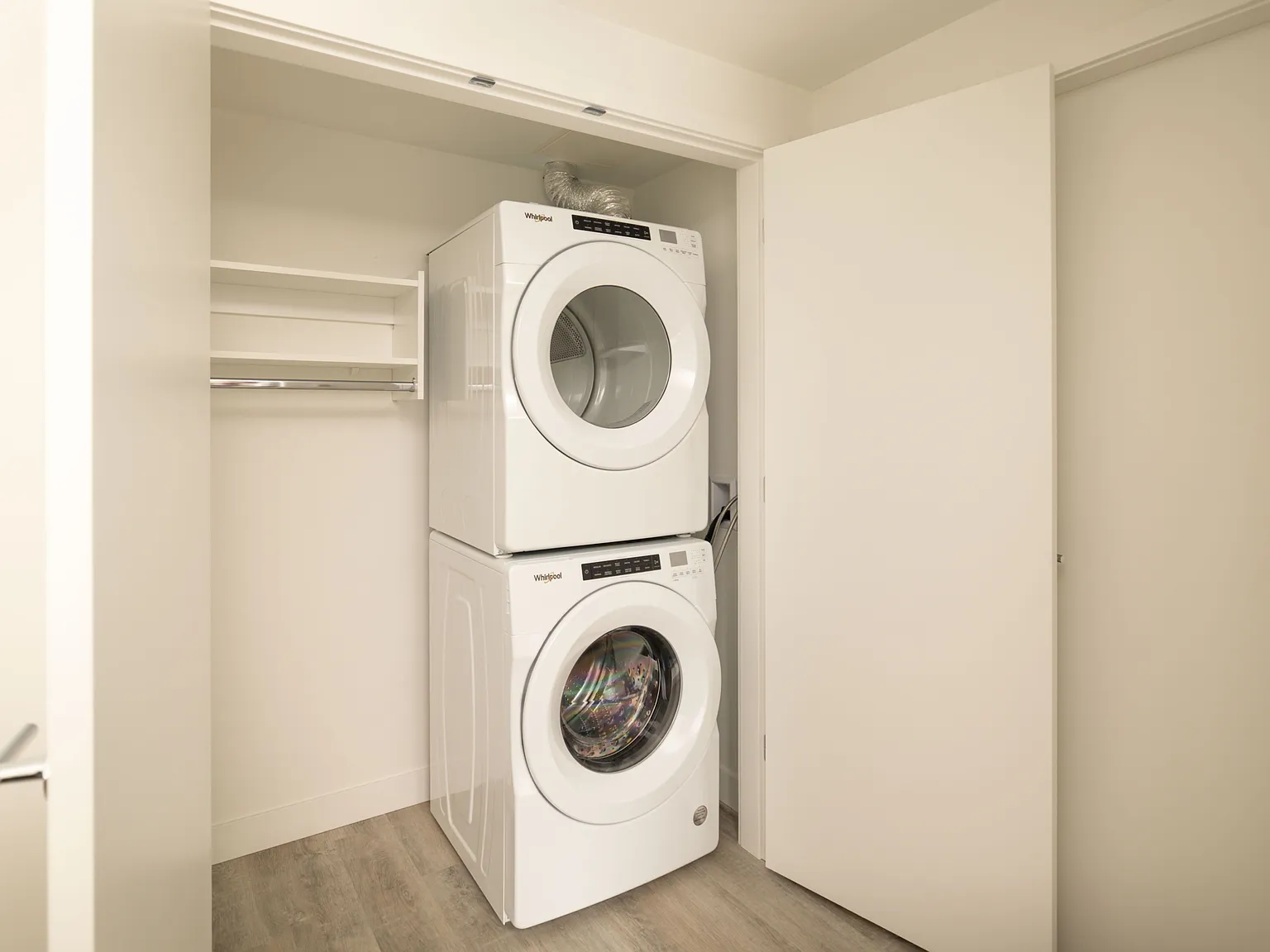 1 bed, 516 sqft, $2,100 — Photo 4