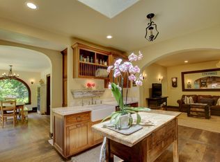425 Cascade Dr, Fairfax, CA 94930