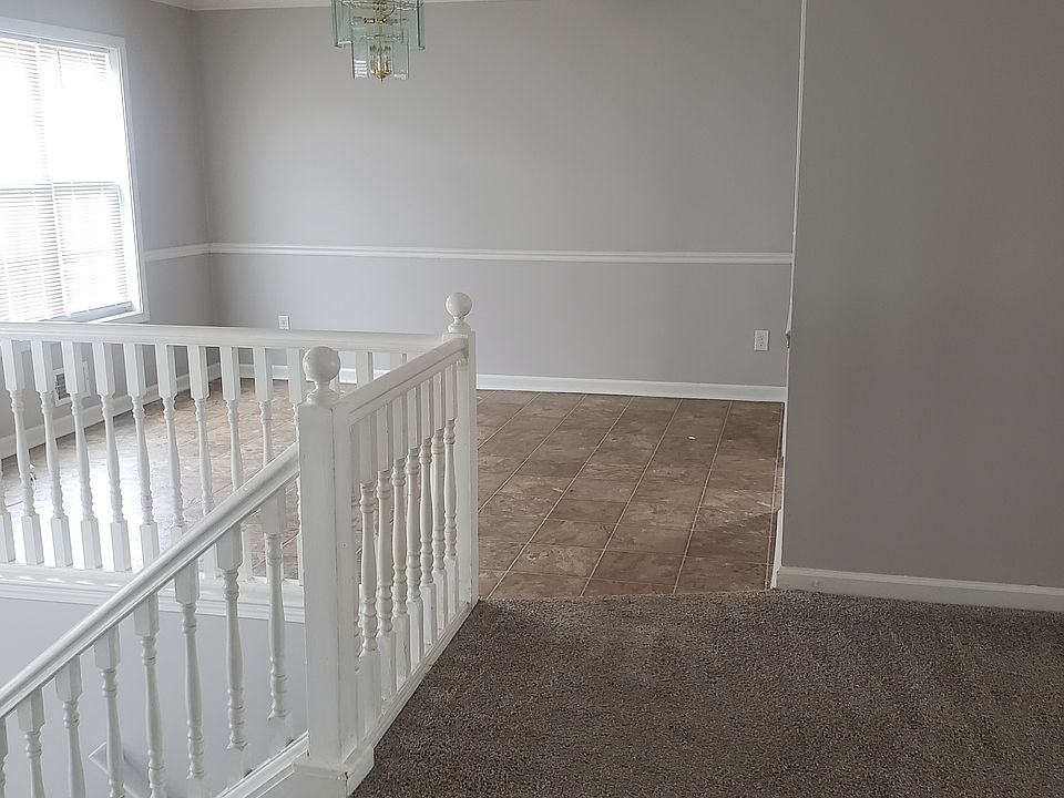 2nd image of 489 Washington Dr