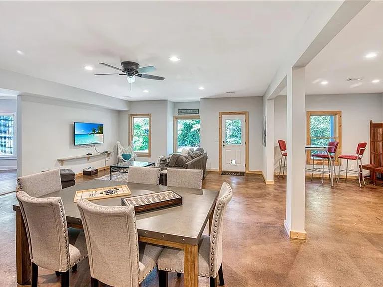 4290 Maner St SE — Photo 40