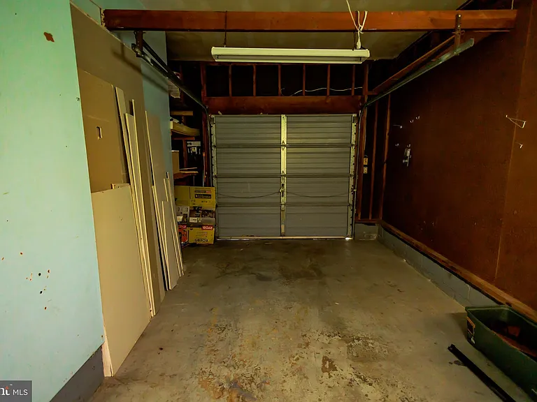 300 Macclelland Ave — Photo 38