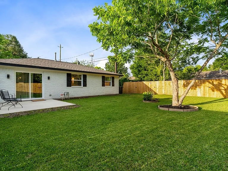 3138 Sunbeam St — Photo 41