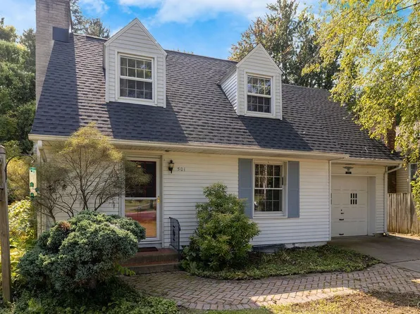 501 6th St, Liverpool, NY 13088