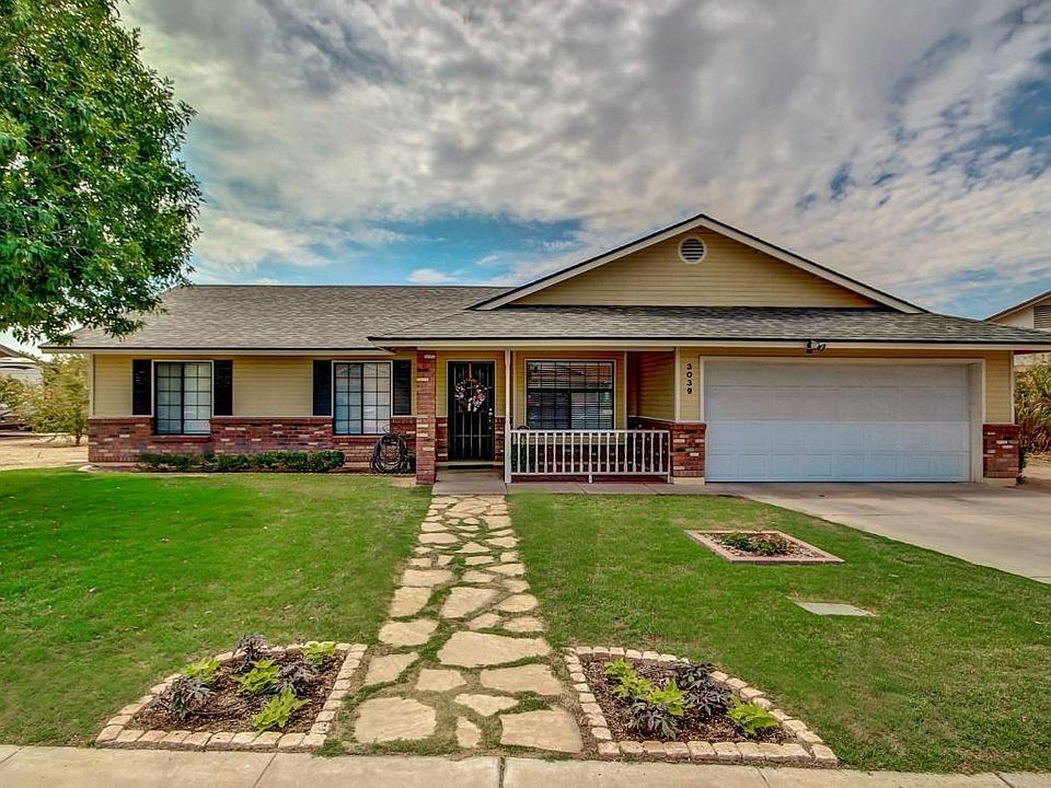 1st image of 3039 E Garnet Ave