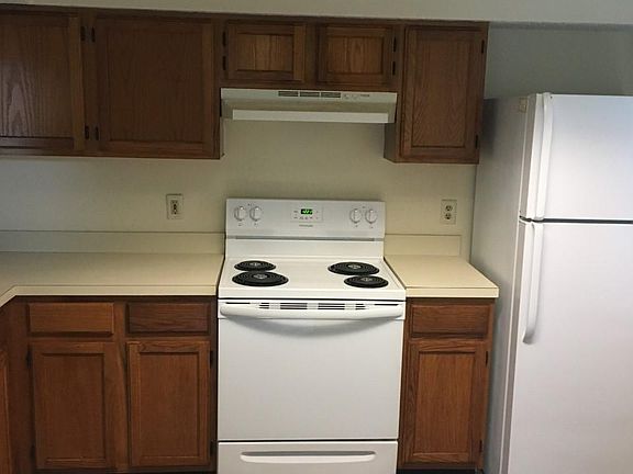 3rd image of 5022 Kingsmeadow Ln
