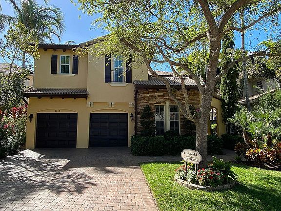 Curb appeal...?  Check!