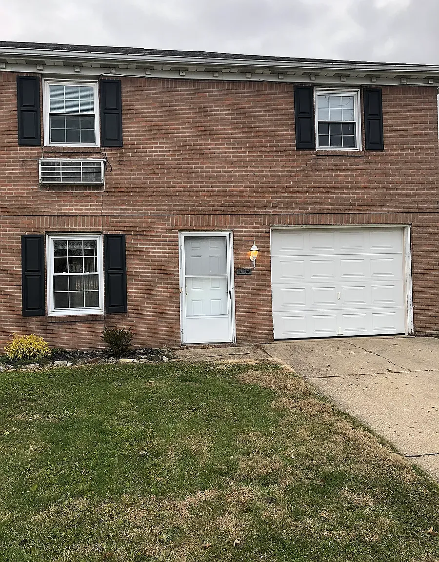 2 bed, 1.5 bath, $975 — Photo 1