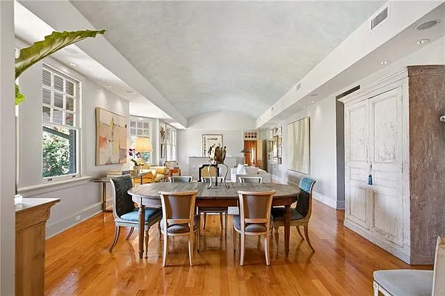 3 bed, 2.5 bath, 1650 sqft, $5,500 — Photo 4