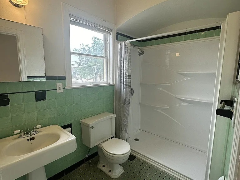 245-247 E Lullwood Ave #REAR — Photo 15