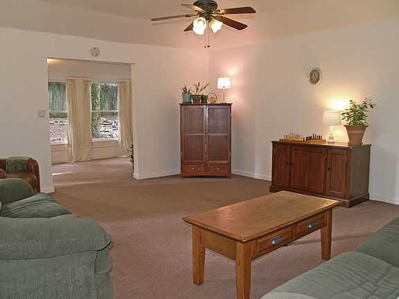 4th image of 143 McKinley Ave