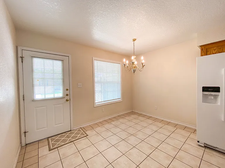 1663 Lantana Cir — Photo 7