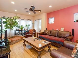 3024 N Haussen Ct, Chicago, IL 60618