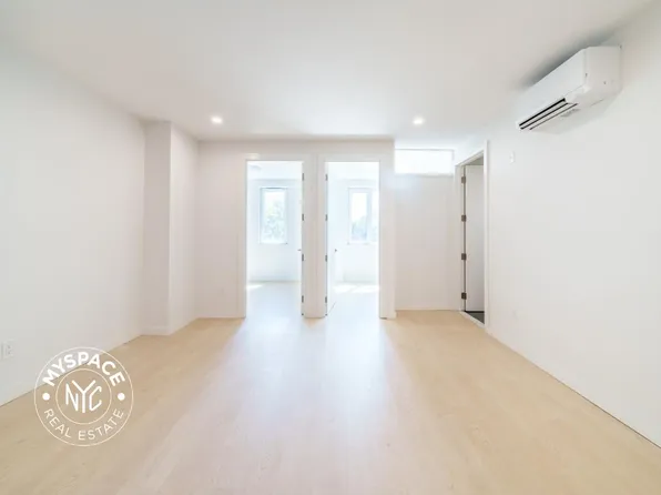 280 Meeker Avenue image 5 of 22