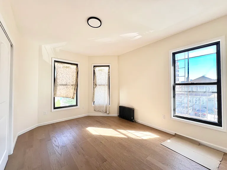 2238 Benson Ave #2 — Photo 6