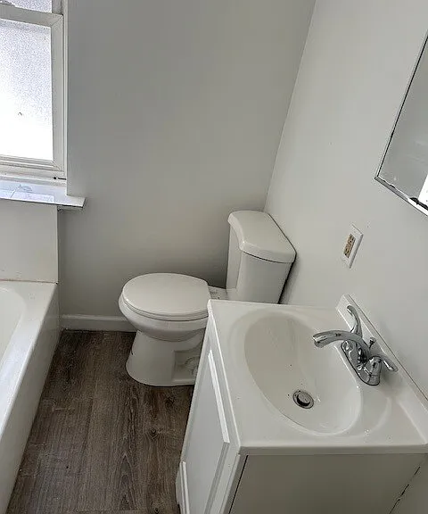 866 E Locust Ave — Photo 10