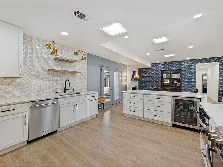 3619 Merrell Rd — Photo 8