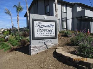 131 Townsite Dr, Vista, CA 92084