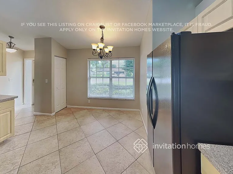 1891 Tulip Ln — Photo 8