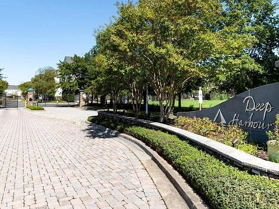 2nd image of 330 Shipyard Dr #86
