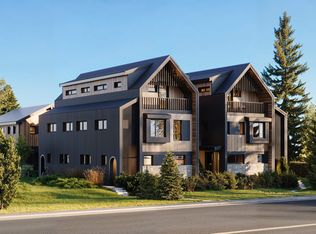 5034 Granville St #1, Vancouver, BC V6M 3B2