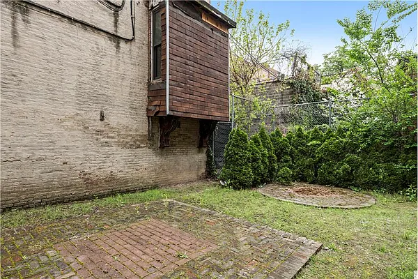 Rented by D'Andrea Craig Realty | media 7