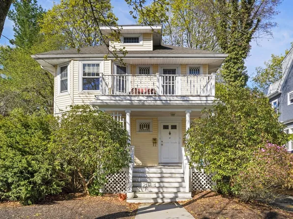 41 Aberdeen St #1, Newton, MA 02461