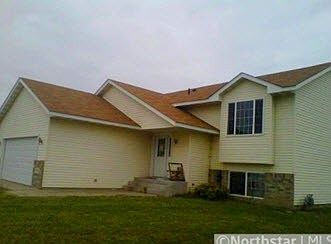 1st image of 945 W 8th St