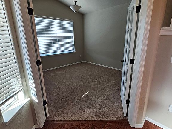3rd image of 1628 104th Avenue Pl