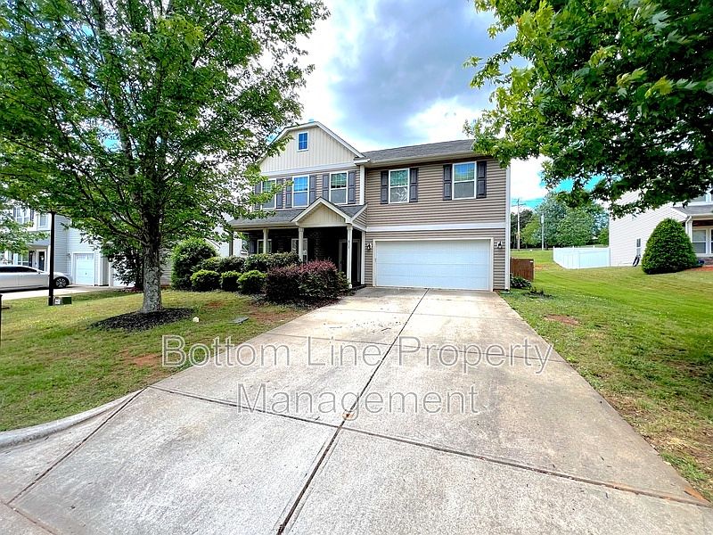 1st image of 815 Sarah Laura Ln