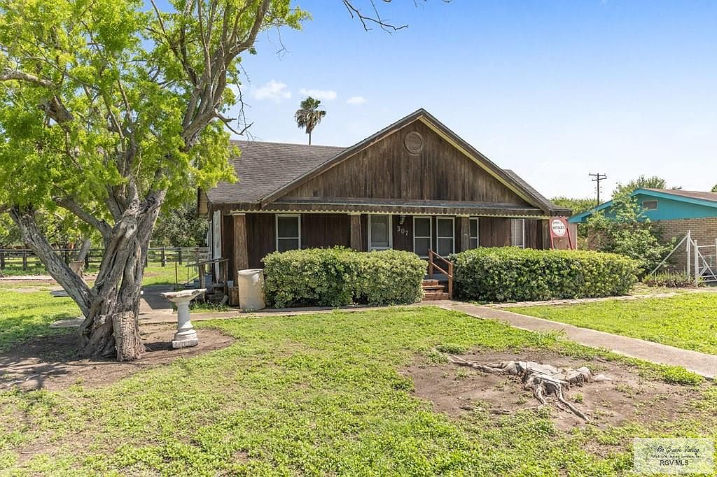 c. 1920 Small Fixer Upper For Sale in Combes, TX. 89K Sold Old