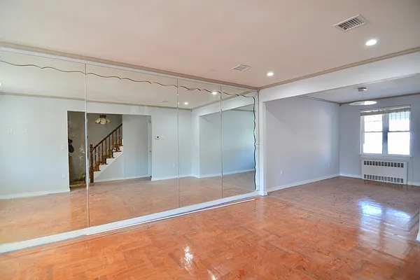 Rented by Rental Solutions Inc | media 9