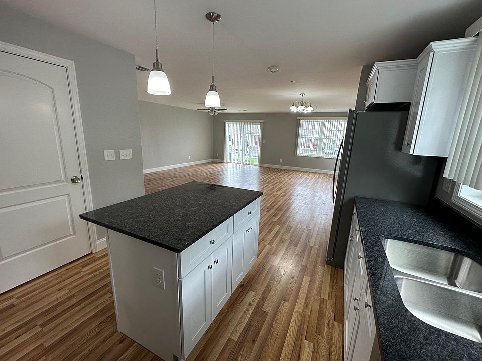 Other view from the kitchen area to living room