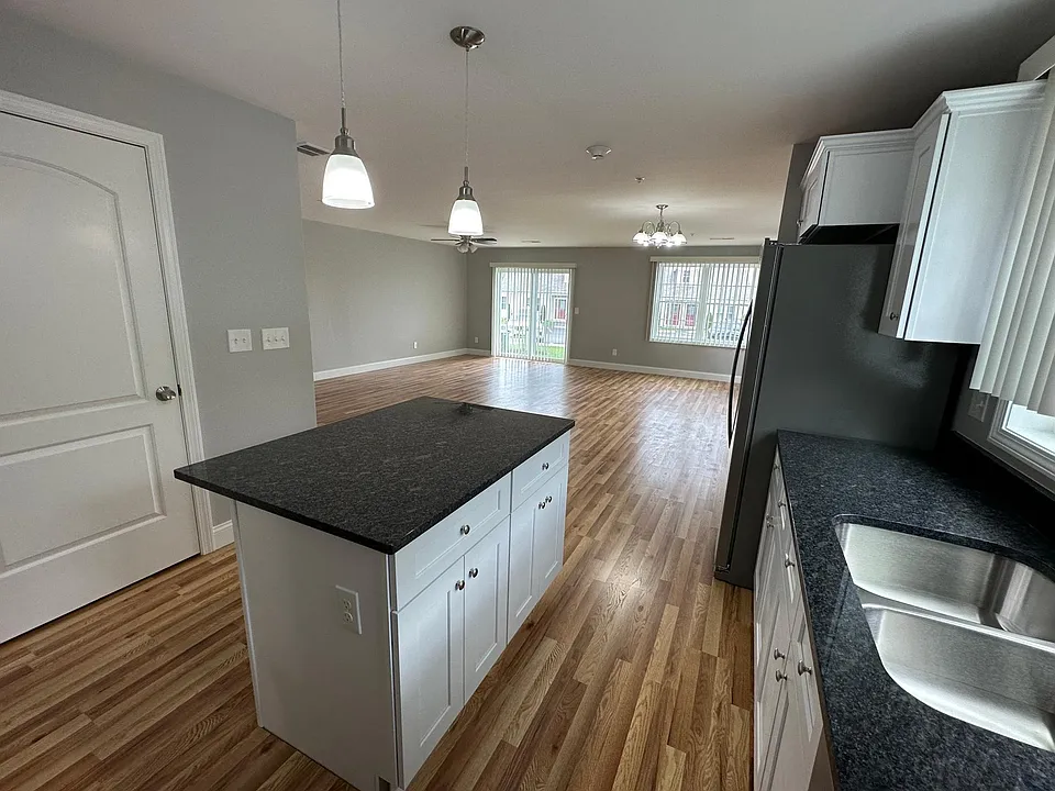 Other view from the kitchen area to living room