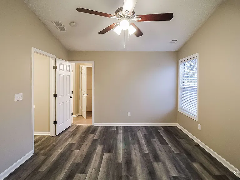 400 Clairidge Ln SW — Photo 10